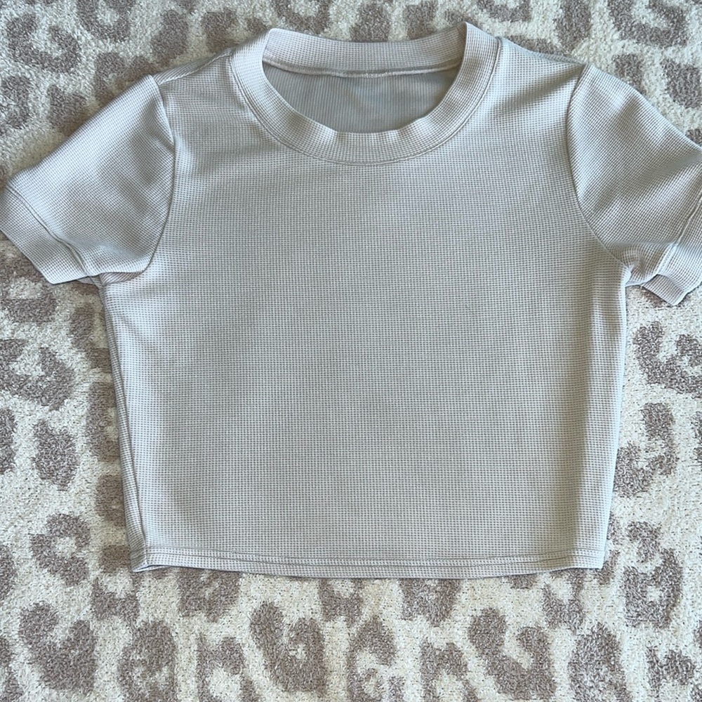 ALO CROPPED WAFFLE SHIRT